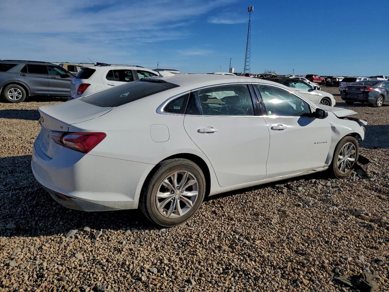 2021 CHEVROLET MALIBU LT photo 3