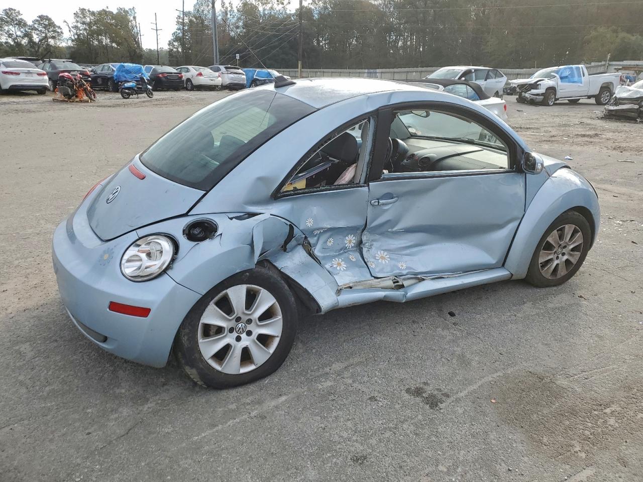 2009 VOLKSWAGEN NEW BEETLE S photo 3
