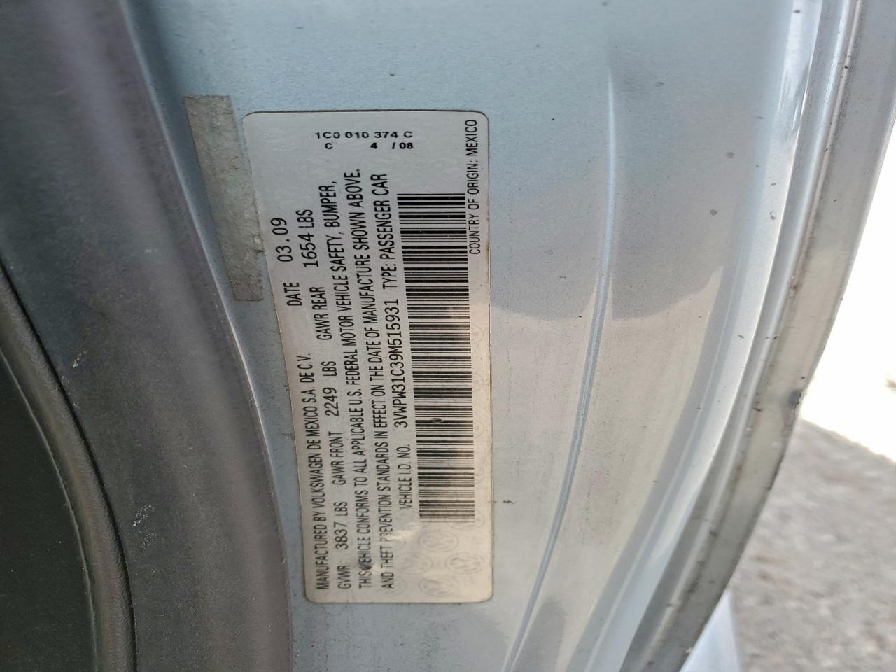 2009 VOLKSWAGEN NEW BEETLE S photo 12