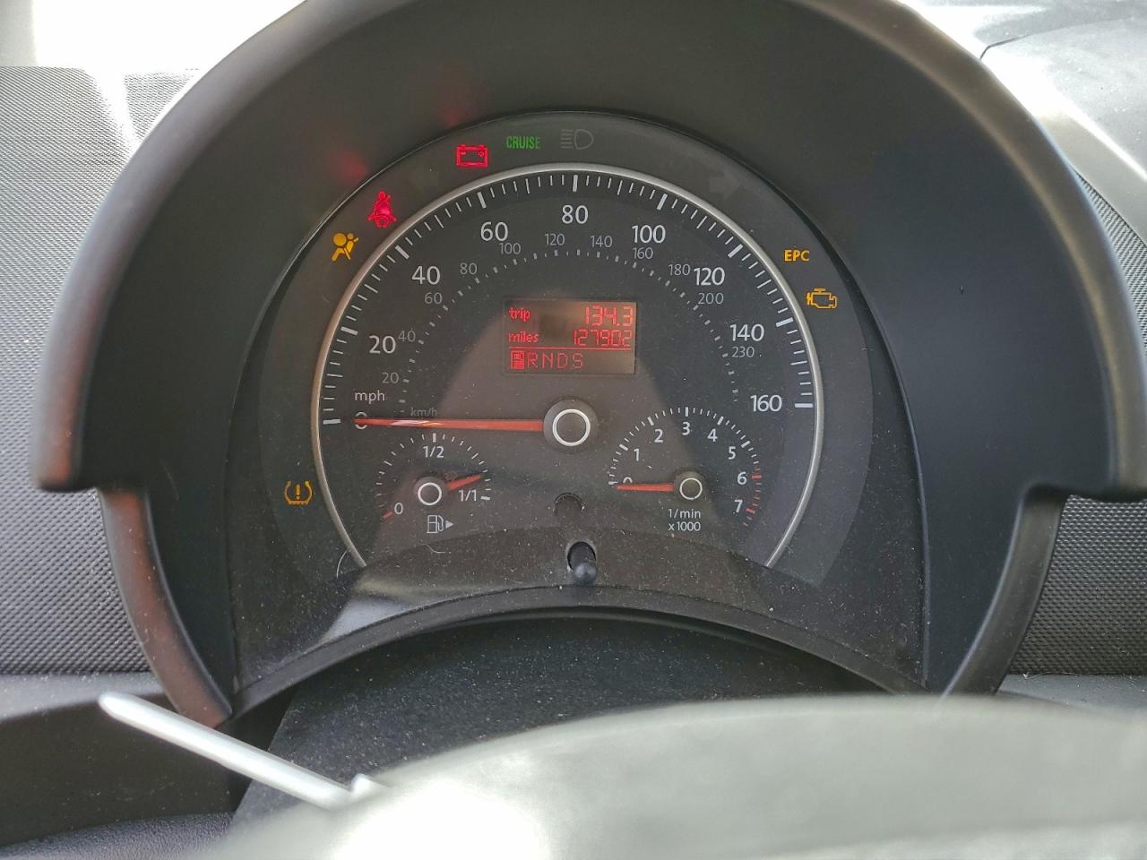 2009 VOLKSWAGEN NEW BEETLE S photo 9