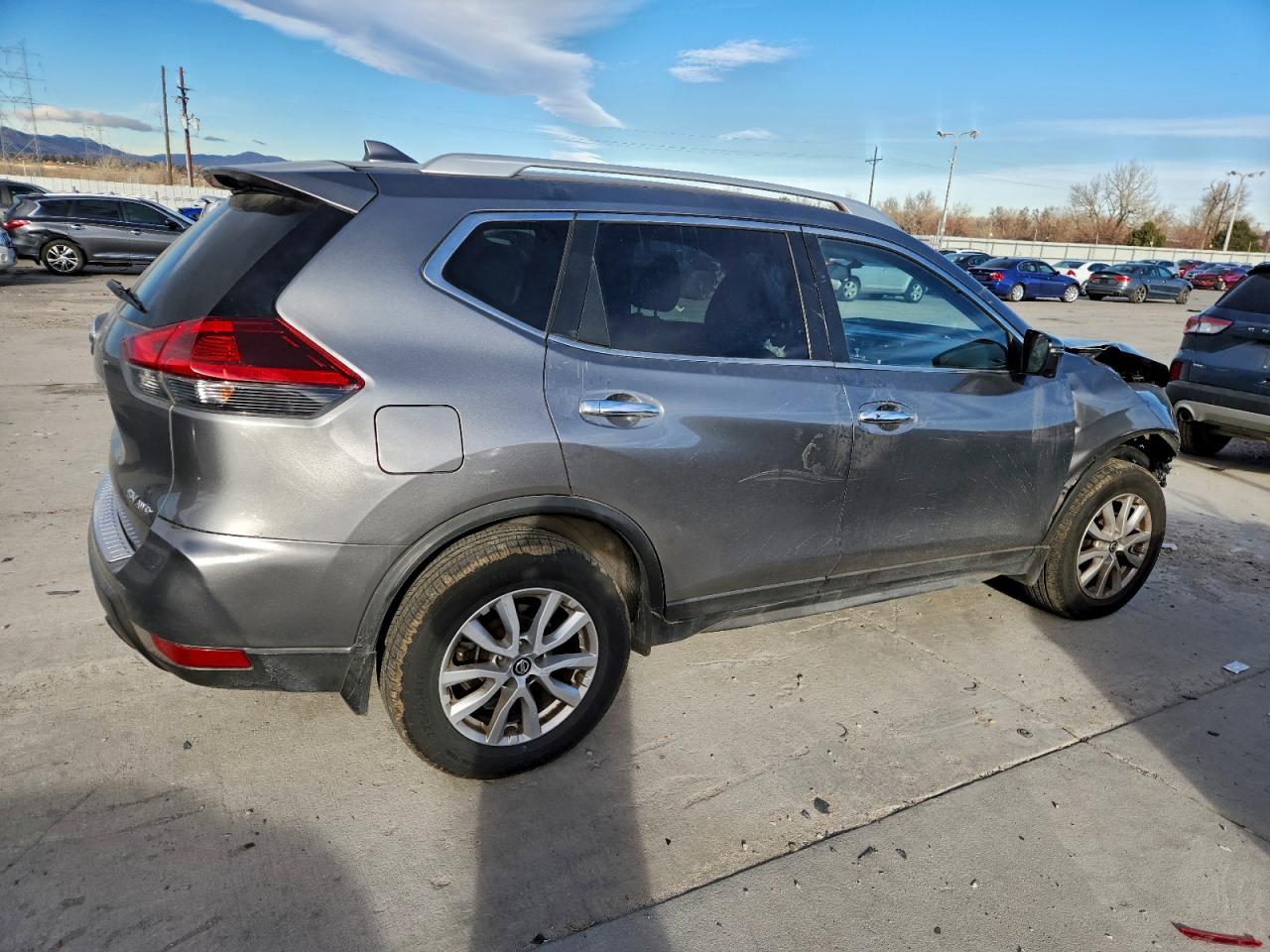 2018 NISSAN ROGUE S photo 3
