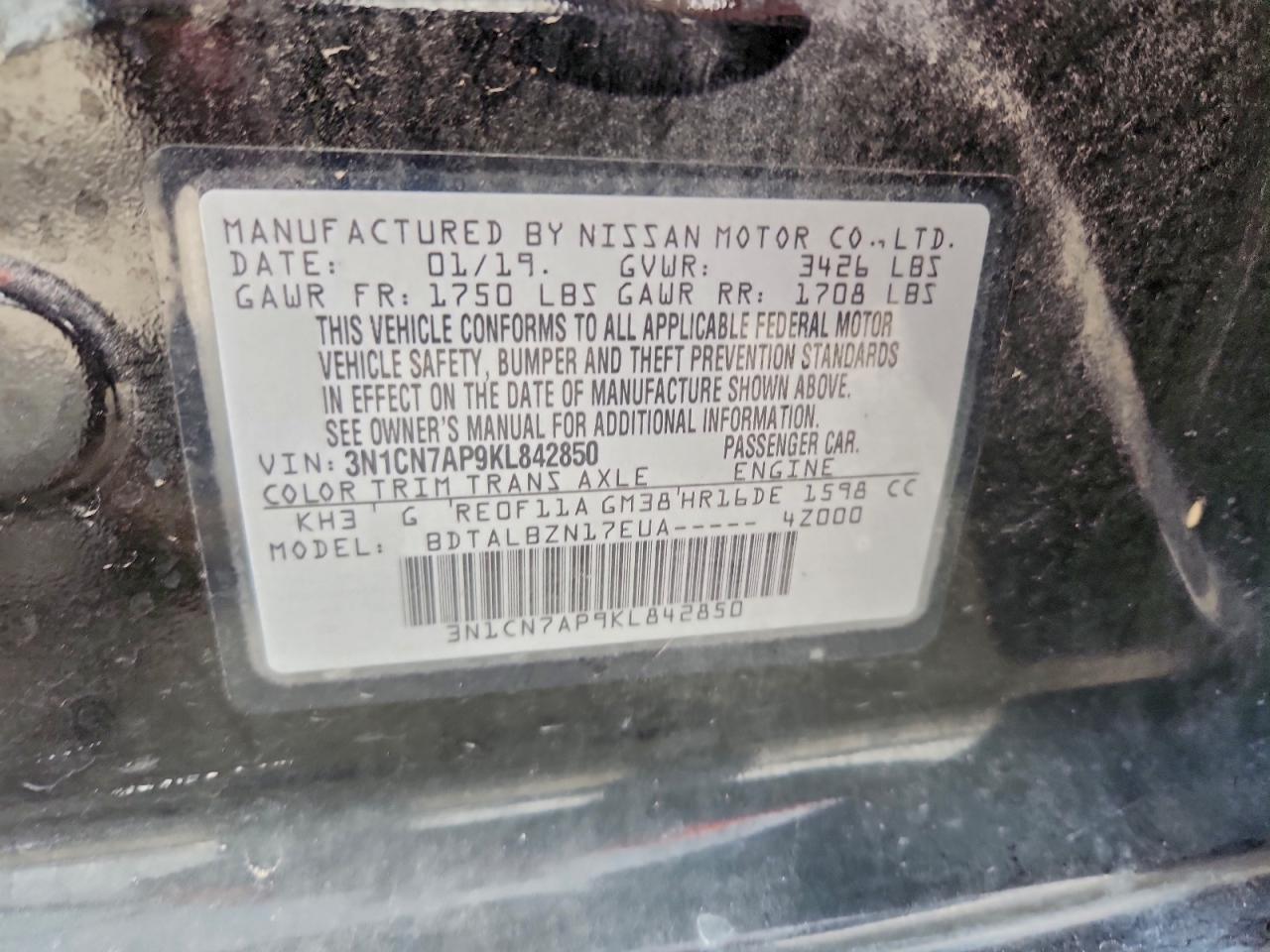 2019 NISSAN VERSA S photo 13