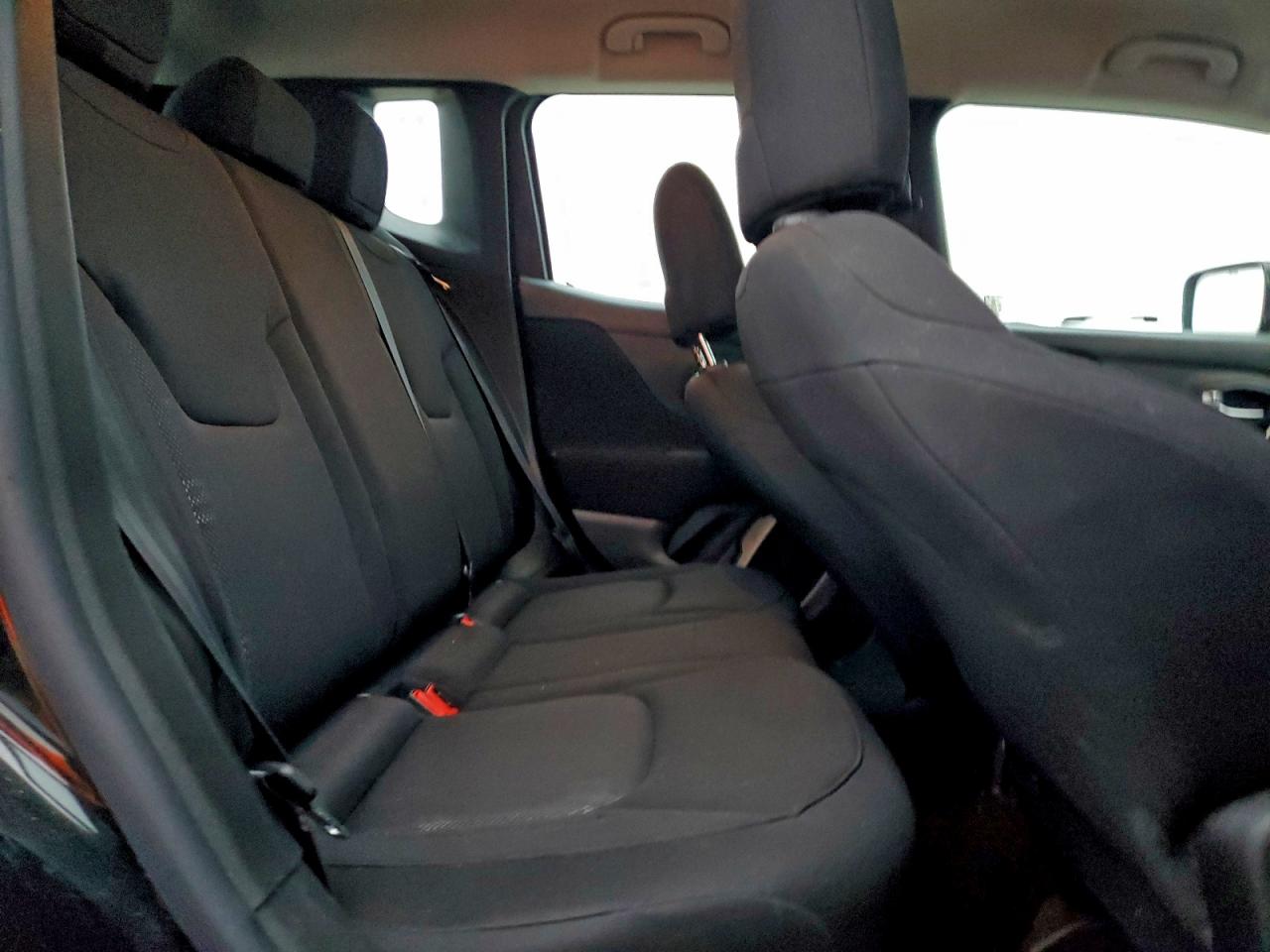 2017 JEEP RENEGADE SPORT photo 11