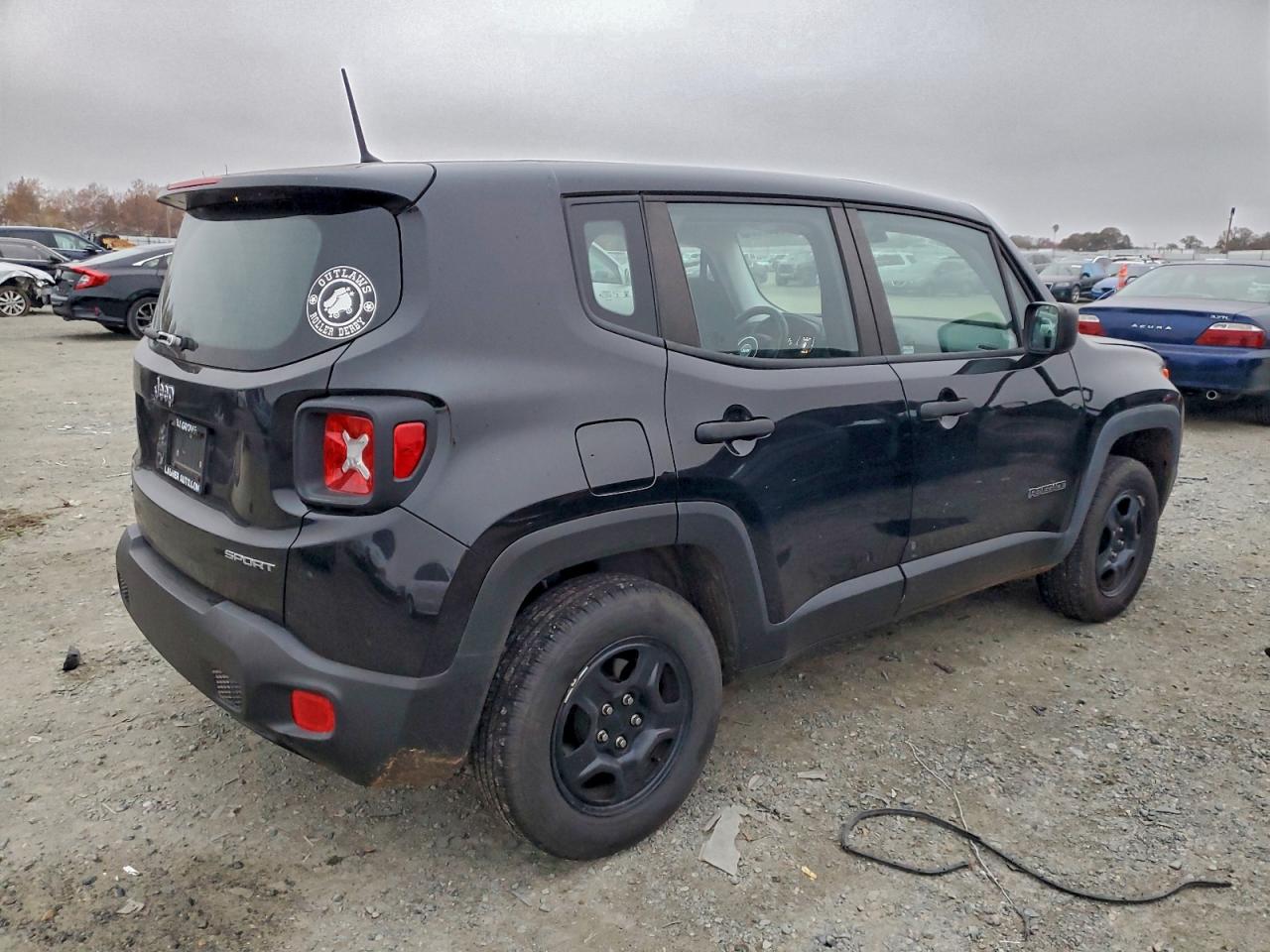 2017 JEEP RENEGADE SPORT photo 3