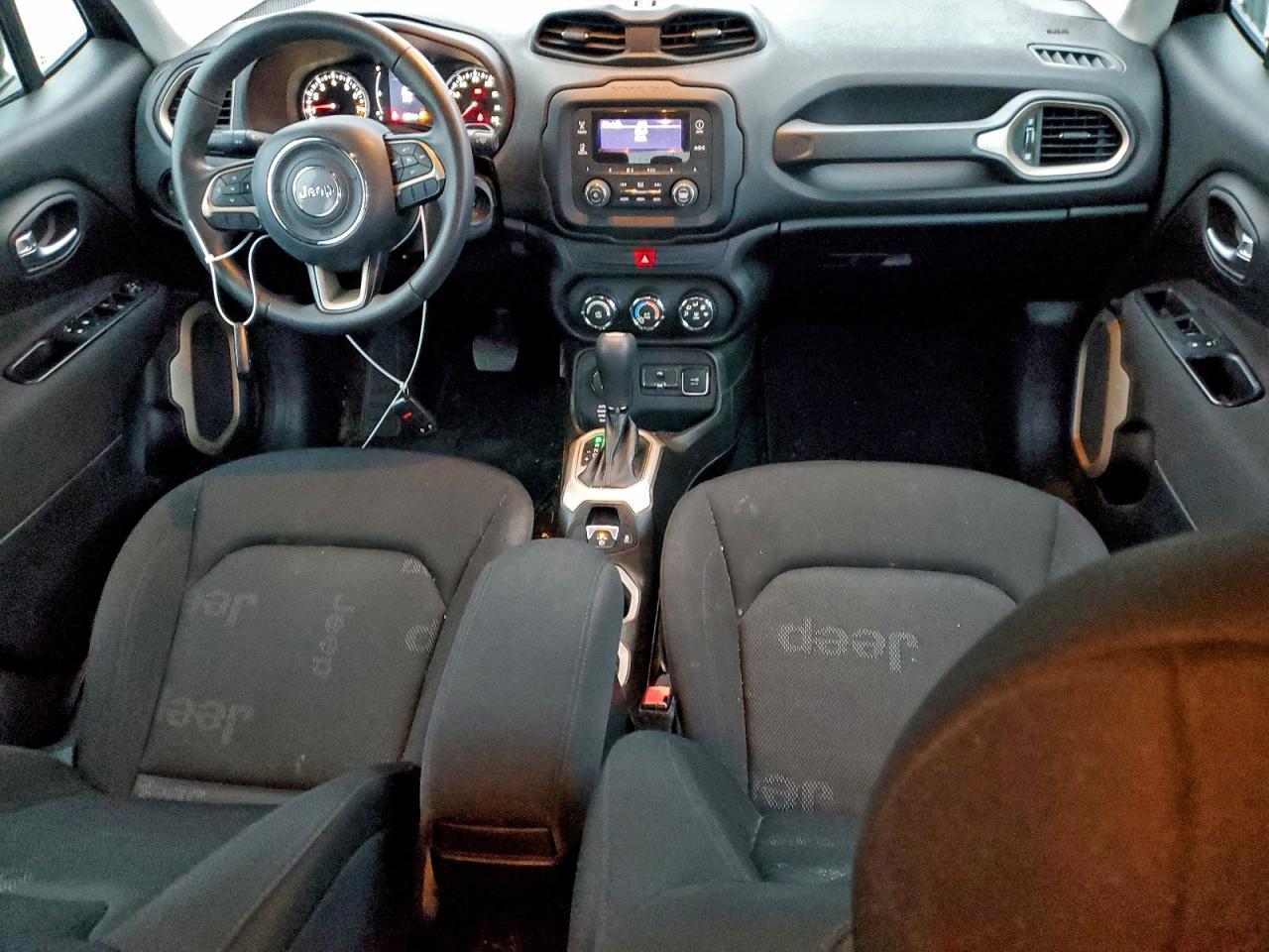 2017 JEEP RENEGADE SPORT photo 8