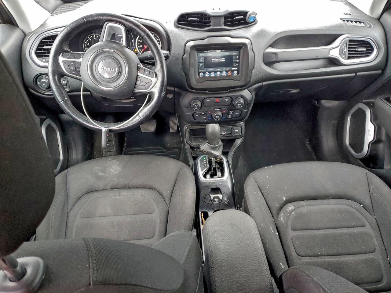2019 JEEP RENEGADE LATITUDE photo 8