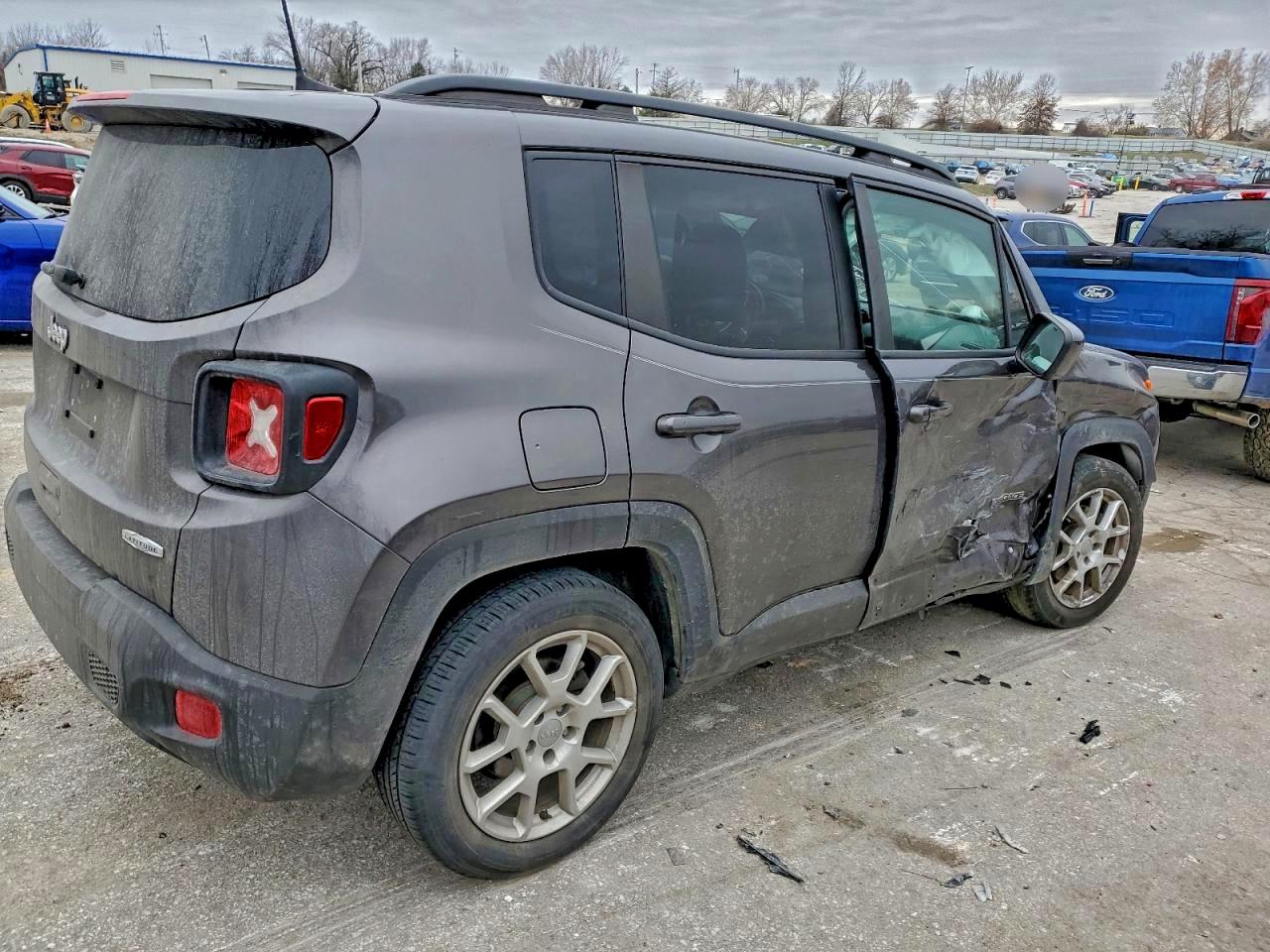 2019 JEEP RENEGADE LATITUDE photo 3