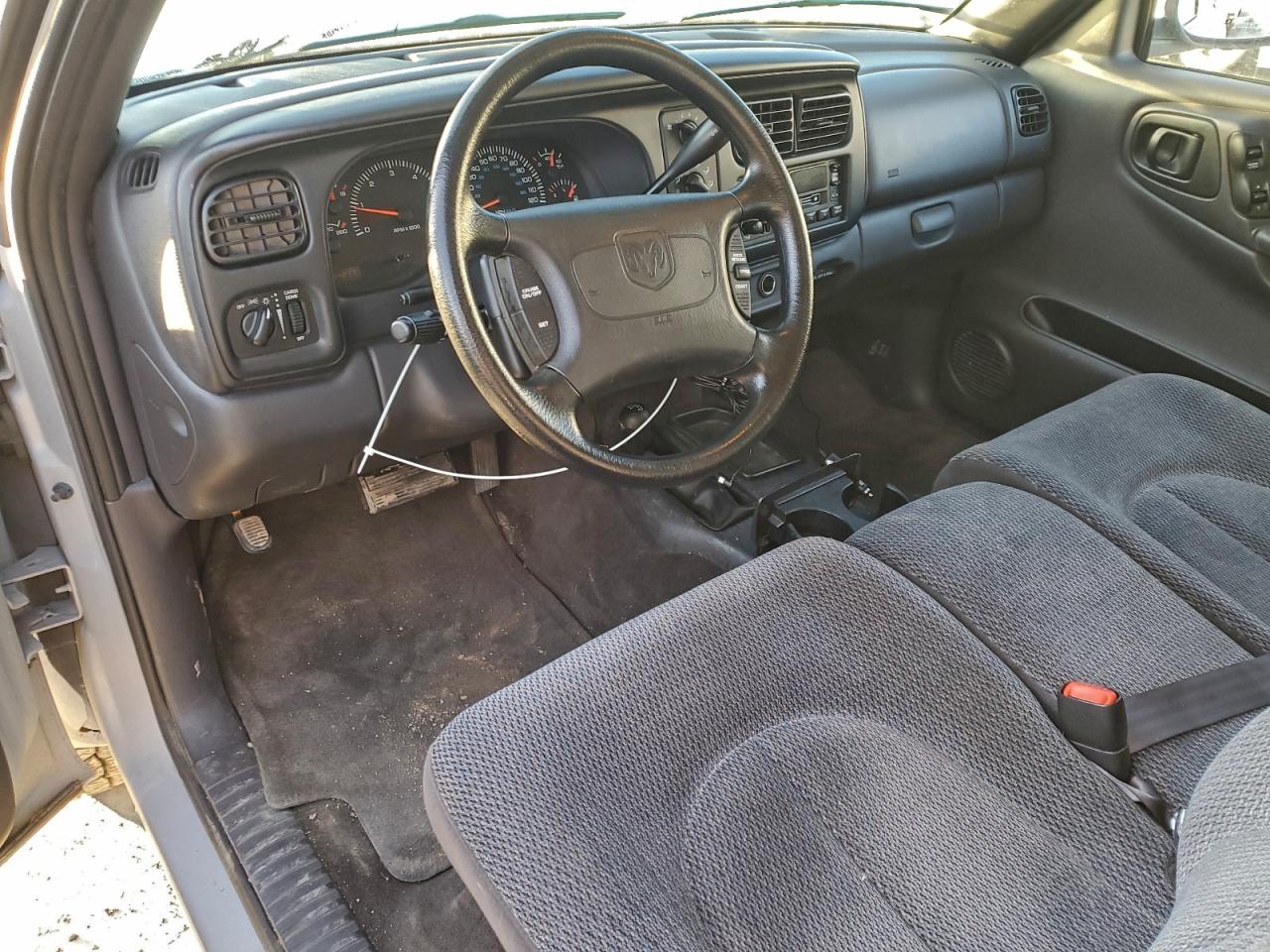 1999 DODGE DAKOTA photo 8