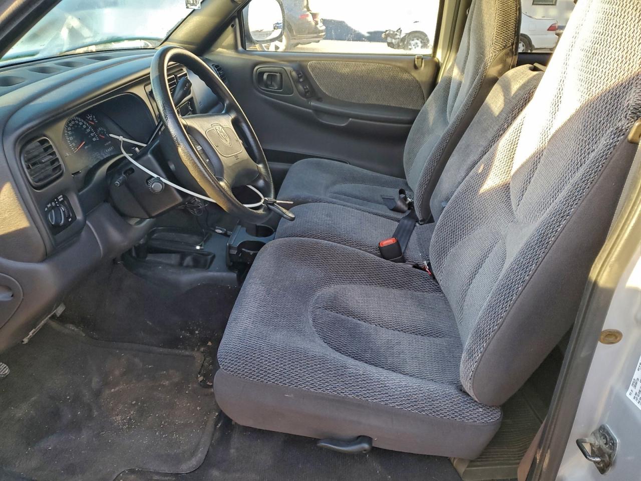 1999 DODGE DAKOTA photo 7
