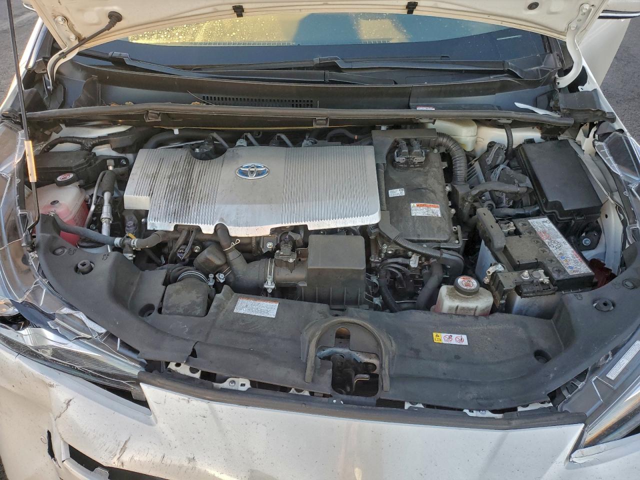 2019 TOYOTA PRIUS photo 31