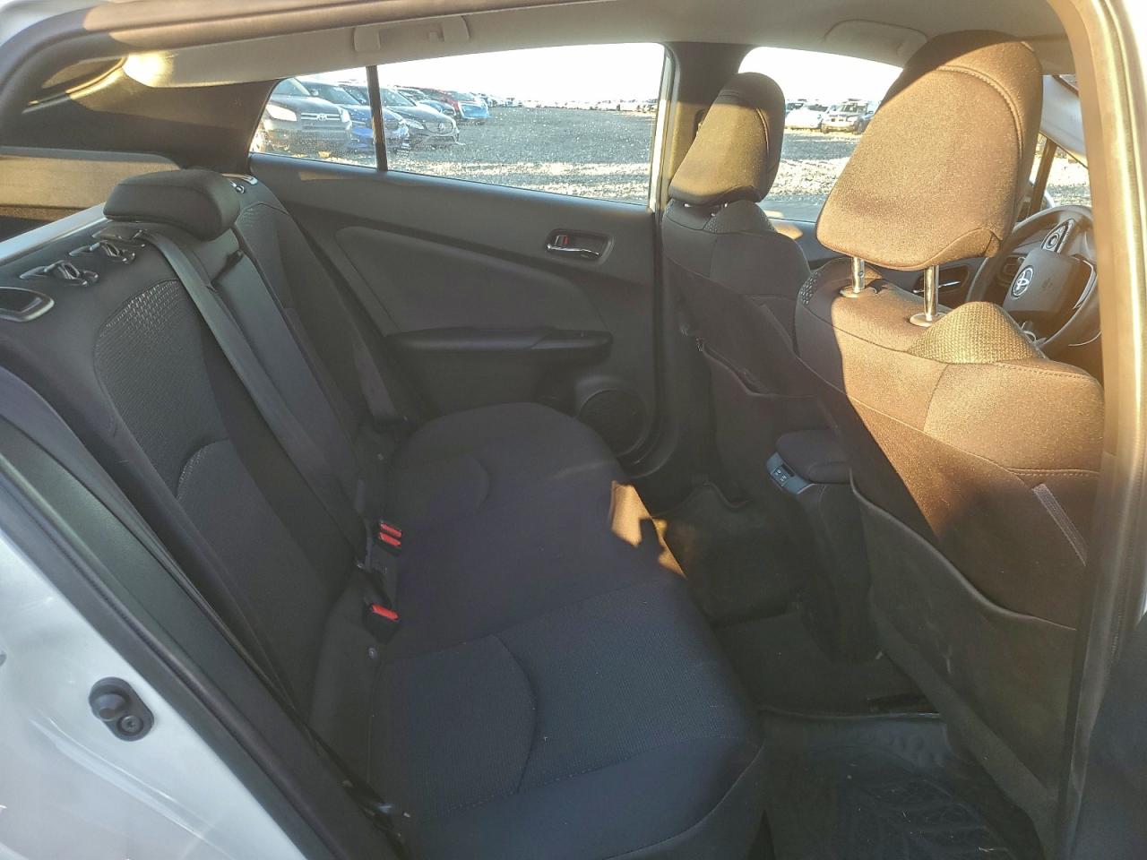 2019 TOYOTA PRIUS photo 28