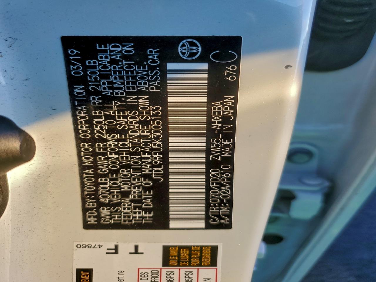 2019 TOYOTA PRIUS photo 34