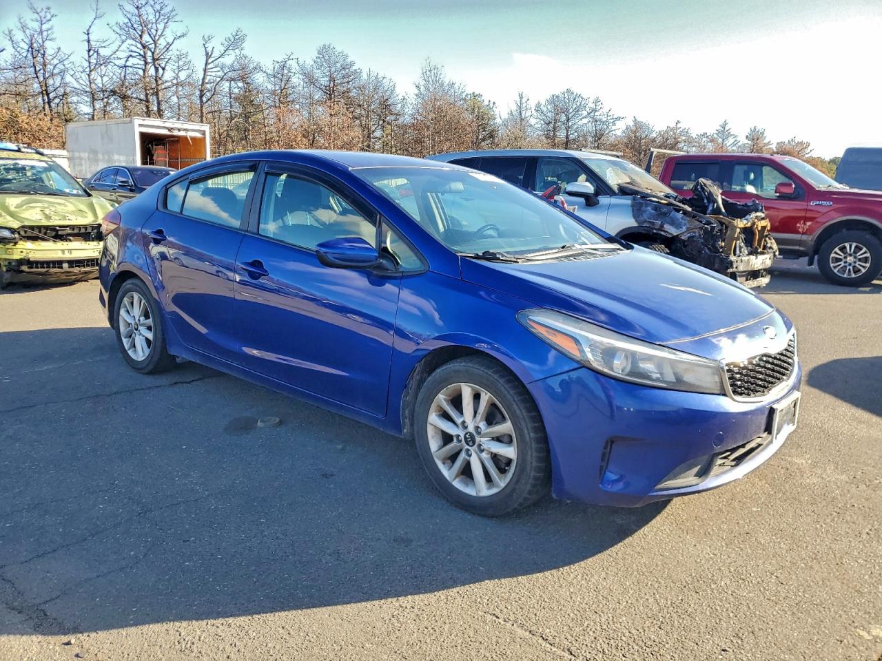2017 KIA FORTE LX photo 4