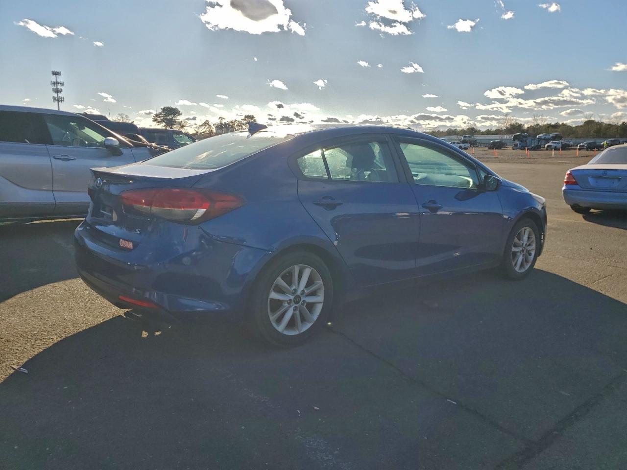 2017 KIA FORTE LX photo 3