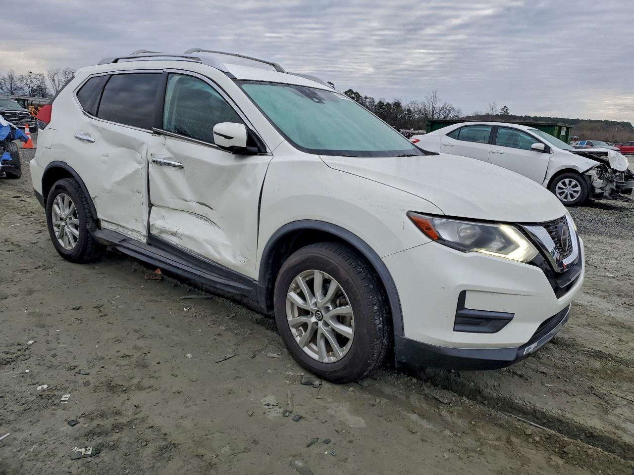 2020 NISSAN ROGUE S photo 10