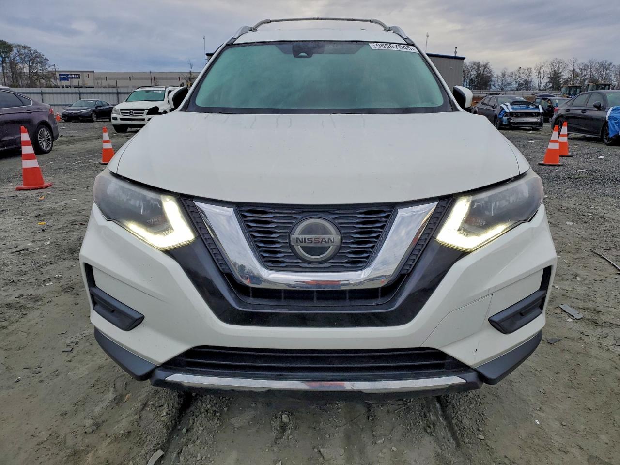 2020 NISSAN ROGUE S photo 13