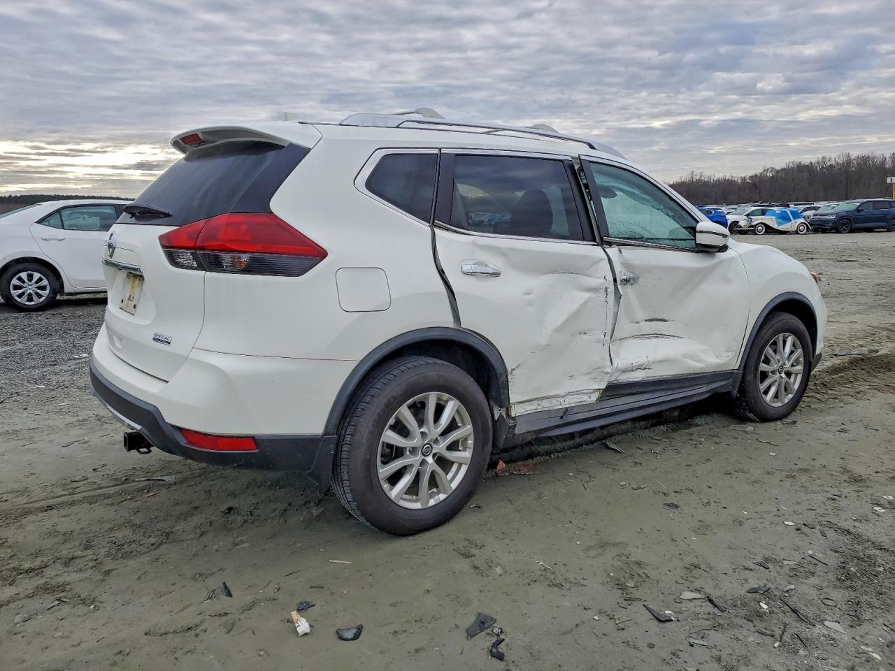 2020 NISSAN ROGUE S photo 7