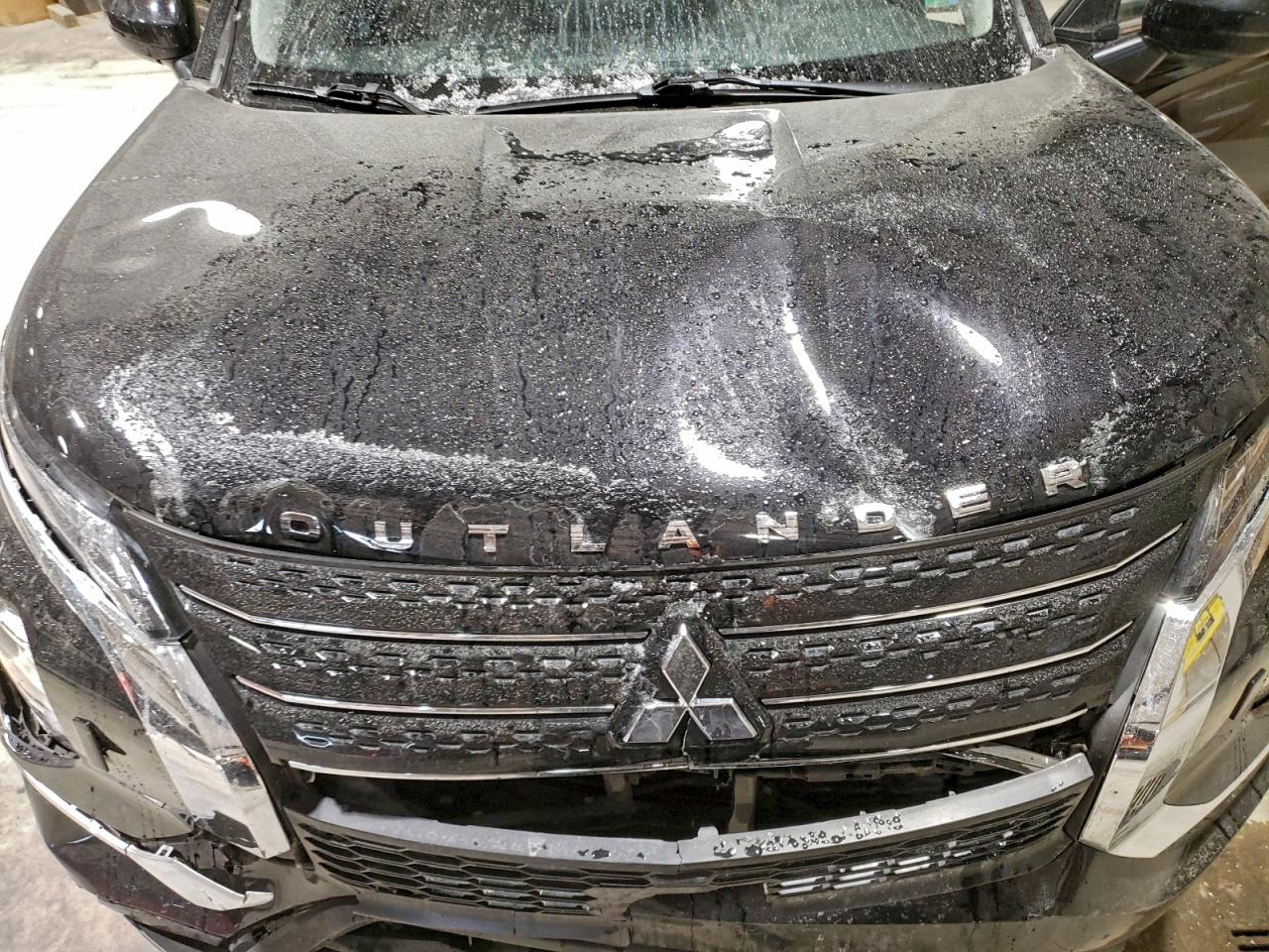 2024 MITSUBISHI OUTLANDER ES photo 12