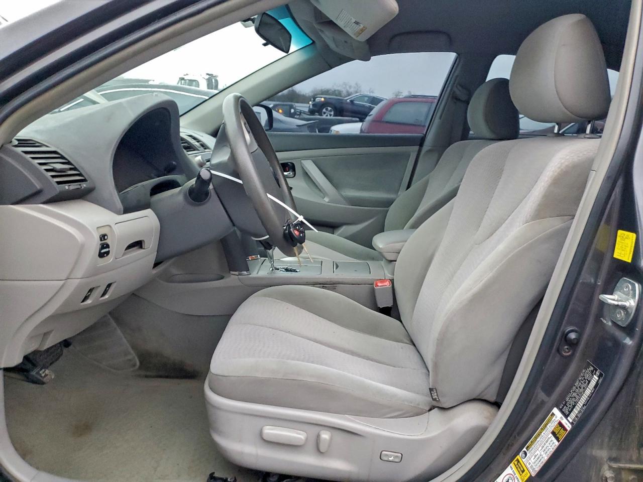 2011 TOYOTA CAMRY BASE photo 13
