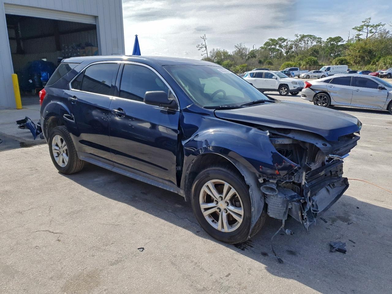 2016 CHEVROLET EQUINOX LS photo 4