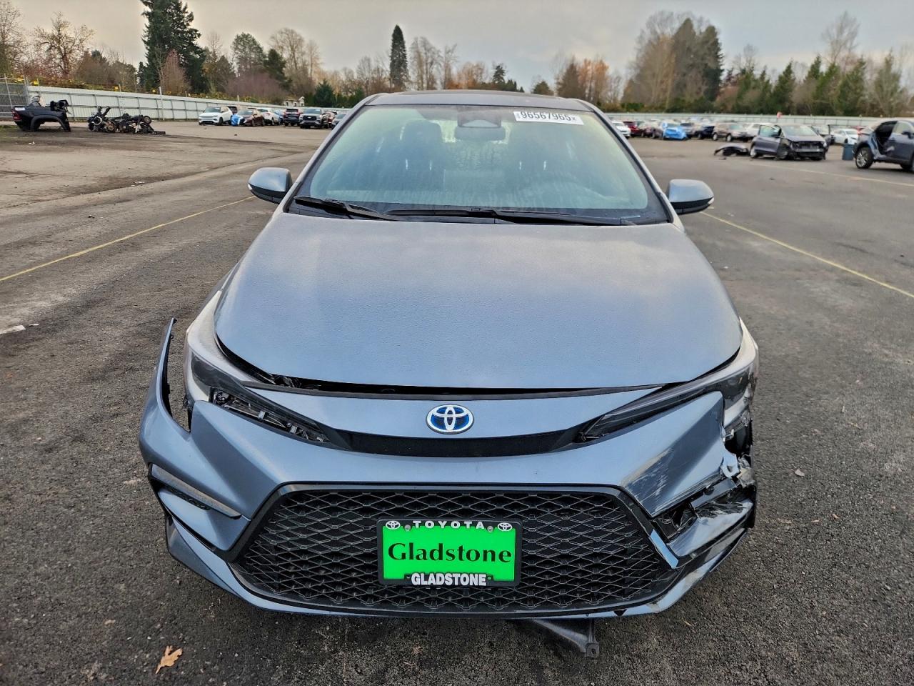 2025 TOYOTA COROLLA LE photo 5