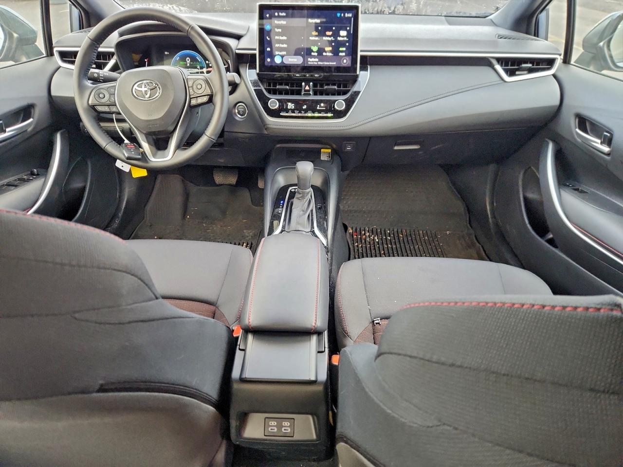 2025 TOYOTA COROLLA LE photo 8