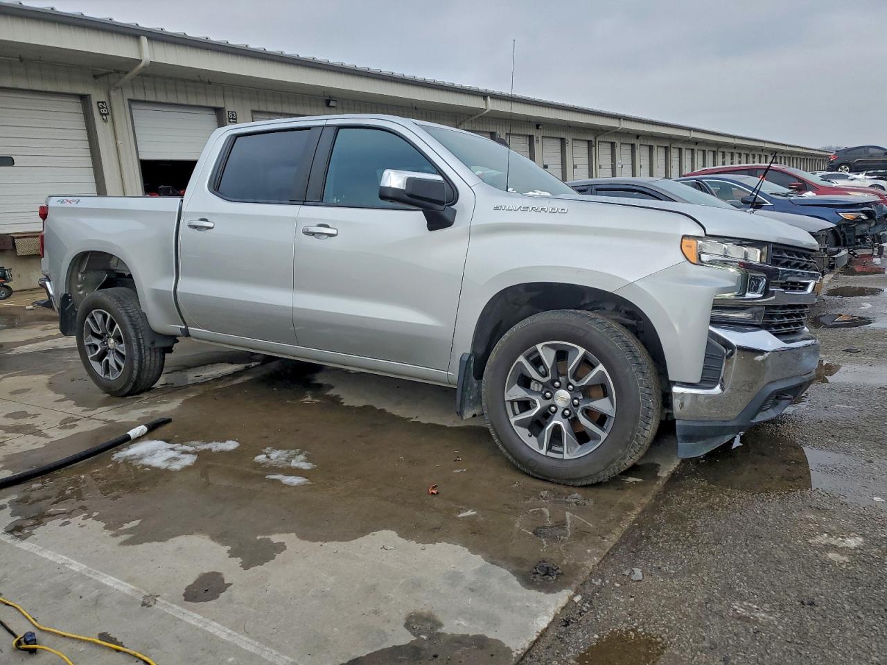 2021 CHEVROLET SILVERADO K1500 LT photo 4