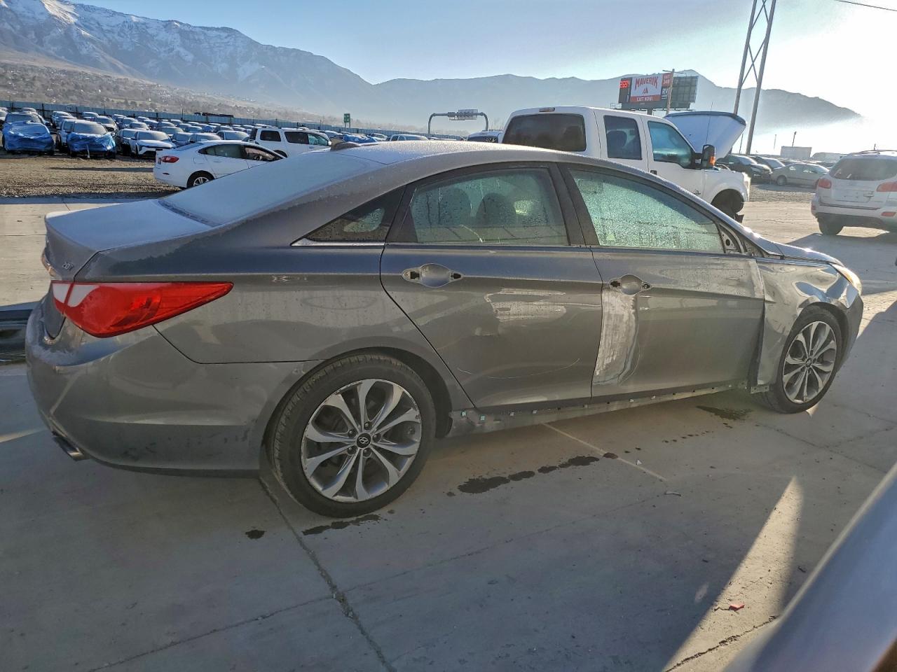 2013 HYUNDAI SONATA SE photo 3