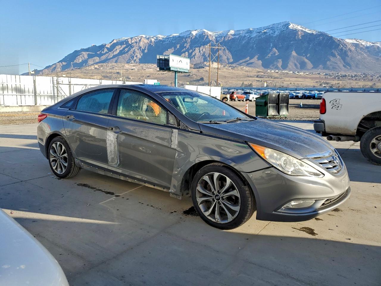 2013 HYUNDAI SONATA SE photo 4