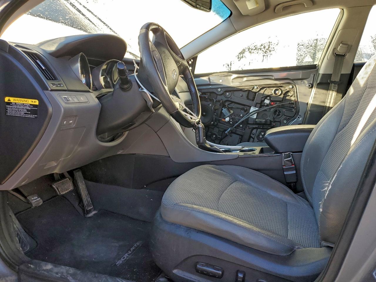 2013 HYUNDAI SONATA SE photo 7
