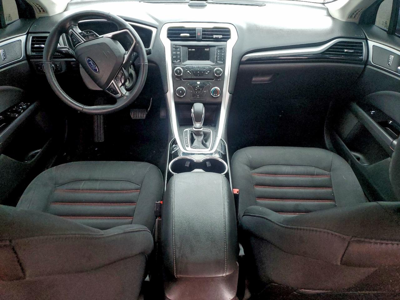 2016 FORD FUSION SE photo 8