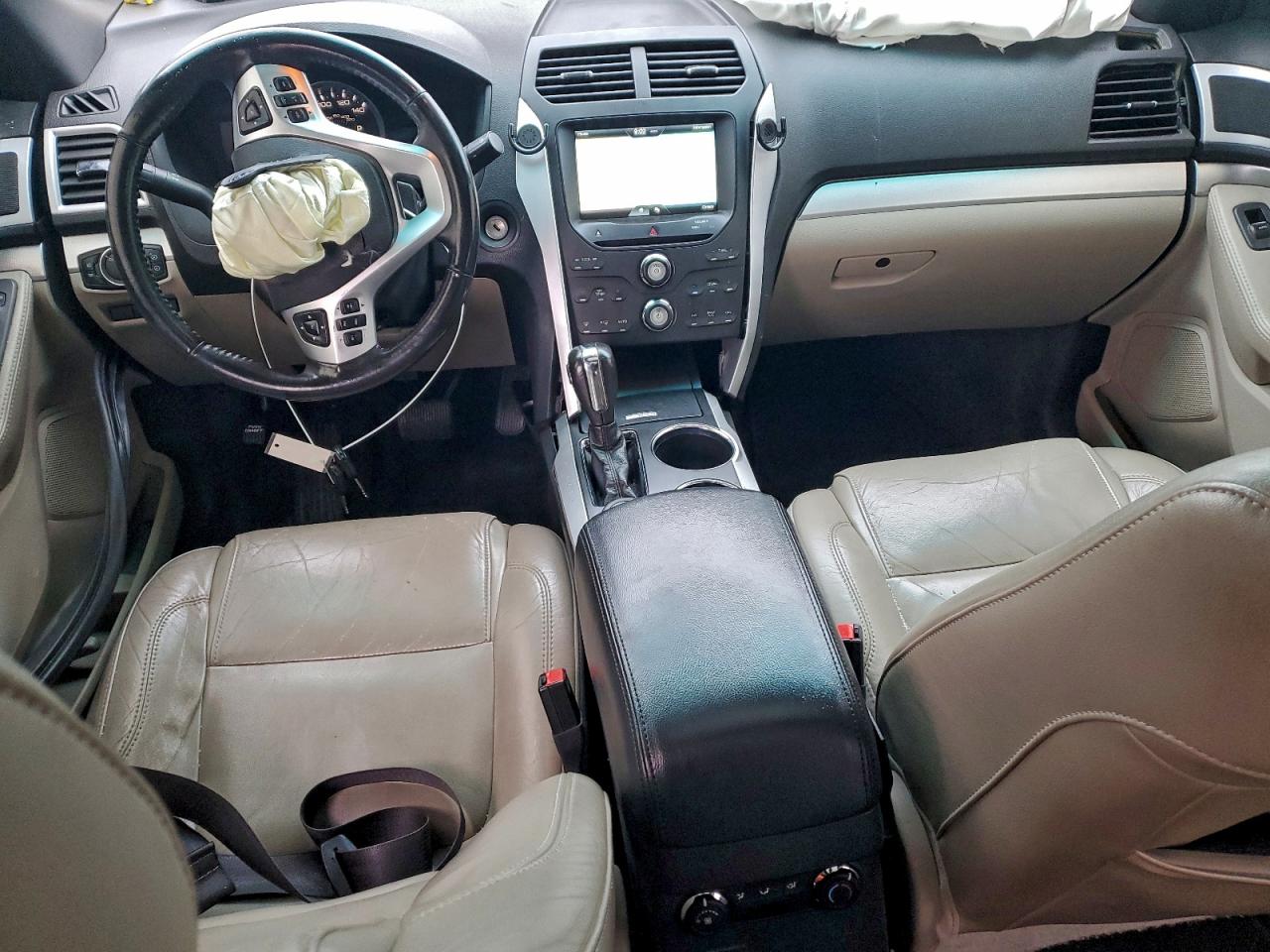 2011 FORD EXPLORER XLT photo 8