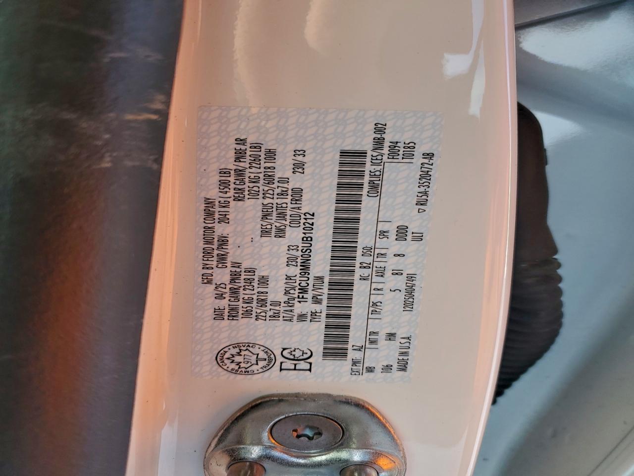 2025 FORD ESCAPE ST LINE photo 12