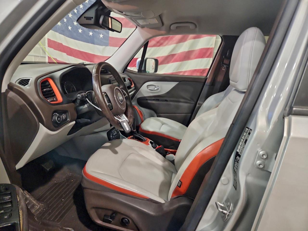 2015 JEEP RENEGADE LIMITED photo 13