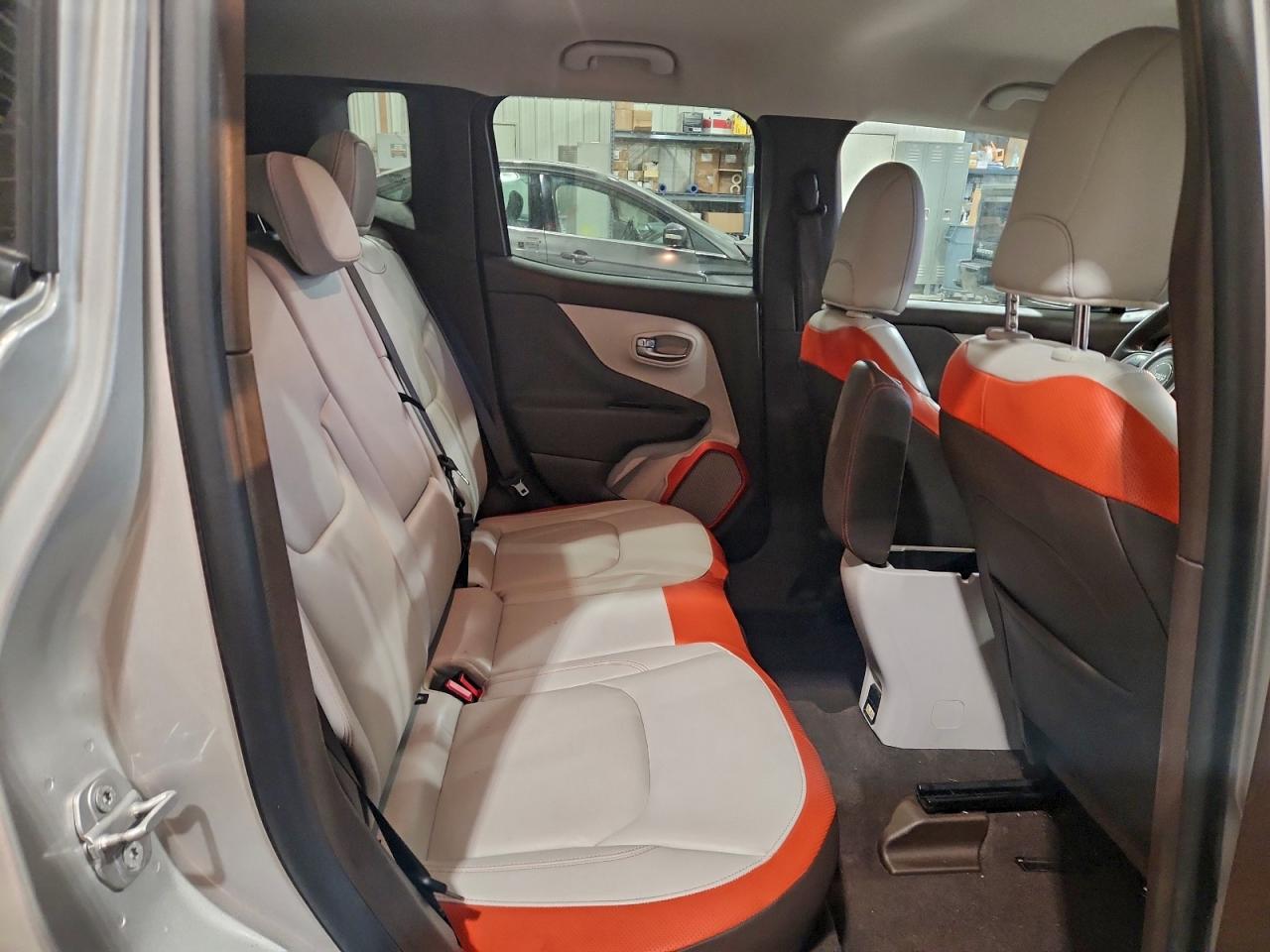 2015 JEEP RENEGADE LIMITED photo 19