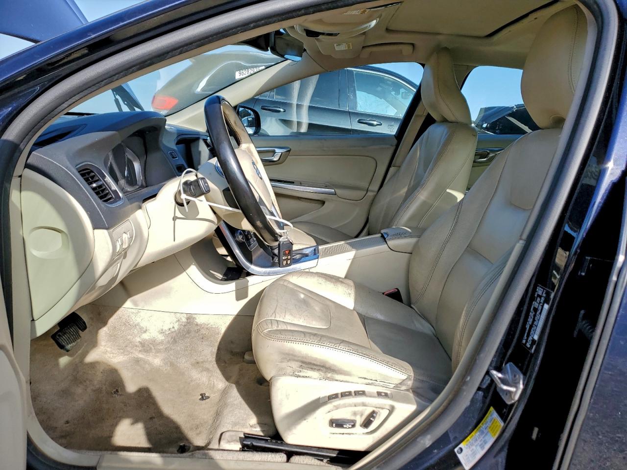 2016 VOLVO S60 PREMIER photo 7