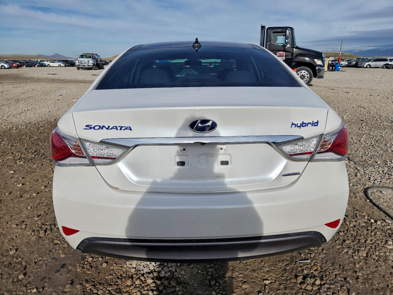 2015 HYUNDAI SONATA HYBRID photo 6