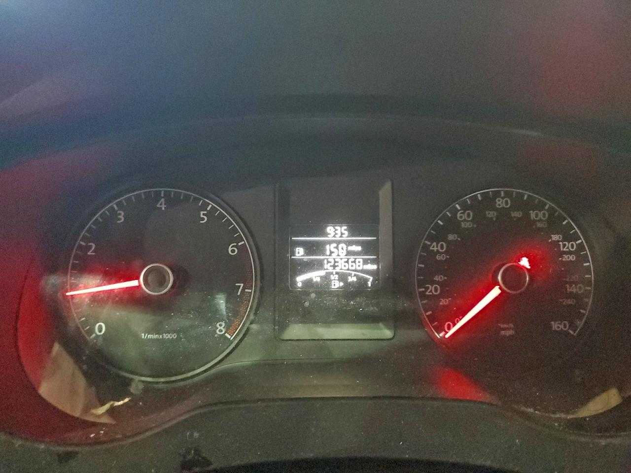 2013 VOLKSWAGEN JETTA BASE photo 9