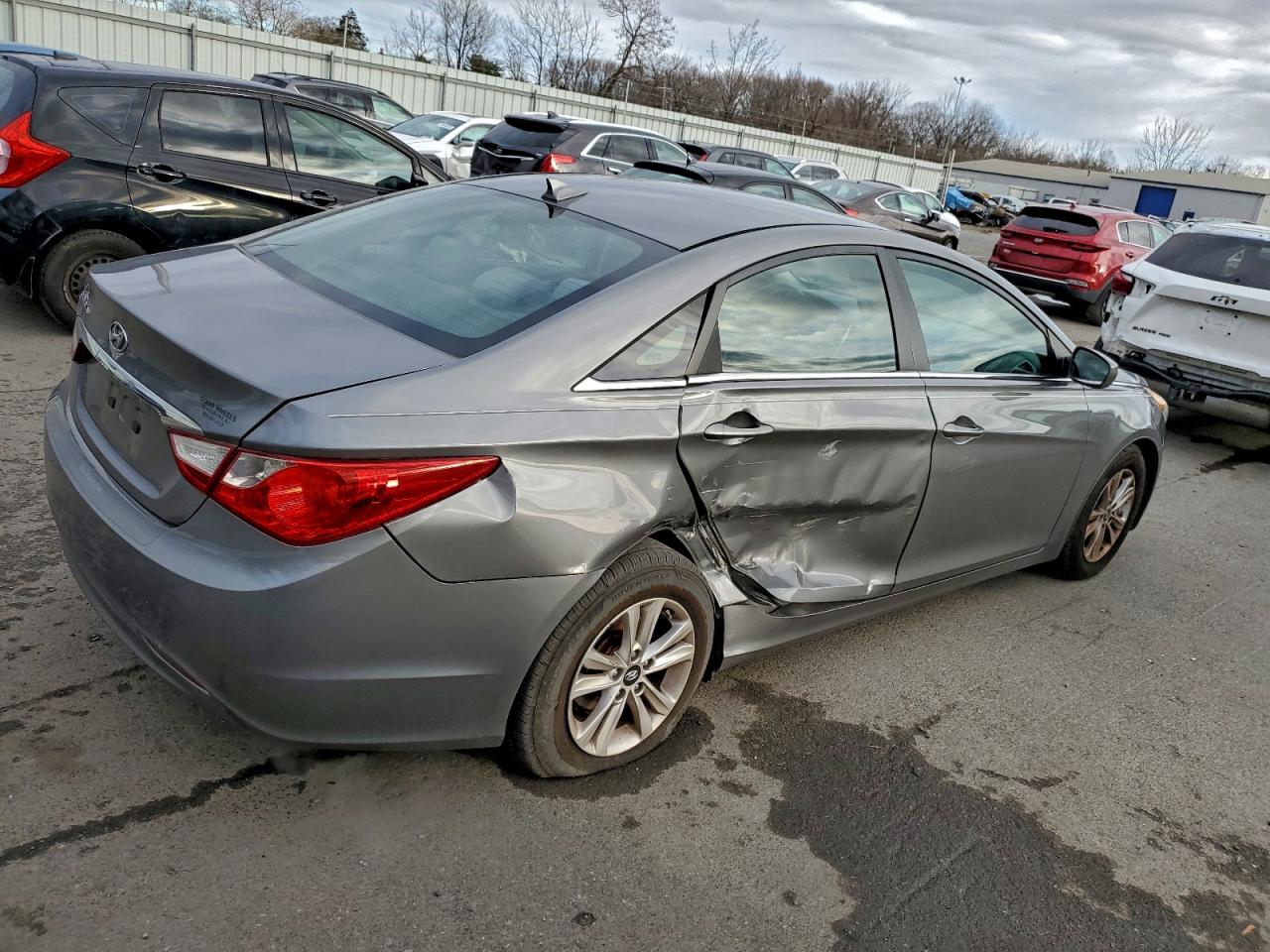 2013 HYUNDAI SONATA GLS photo 3