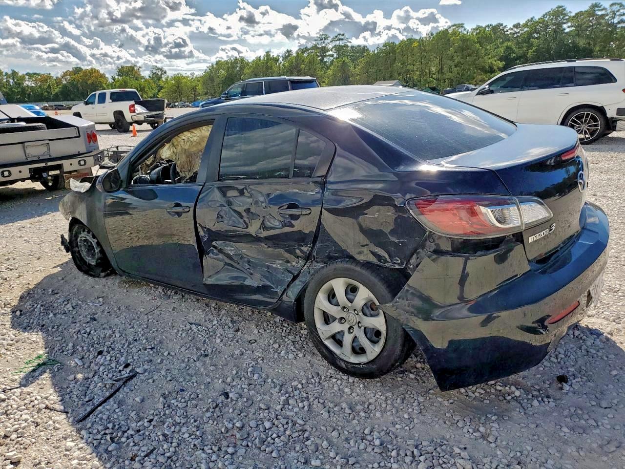 2013 MAZDA 3 I photo 2