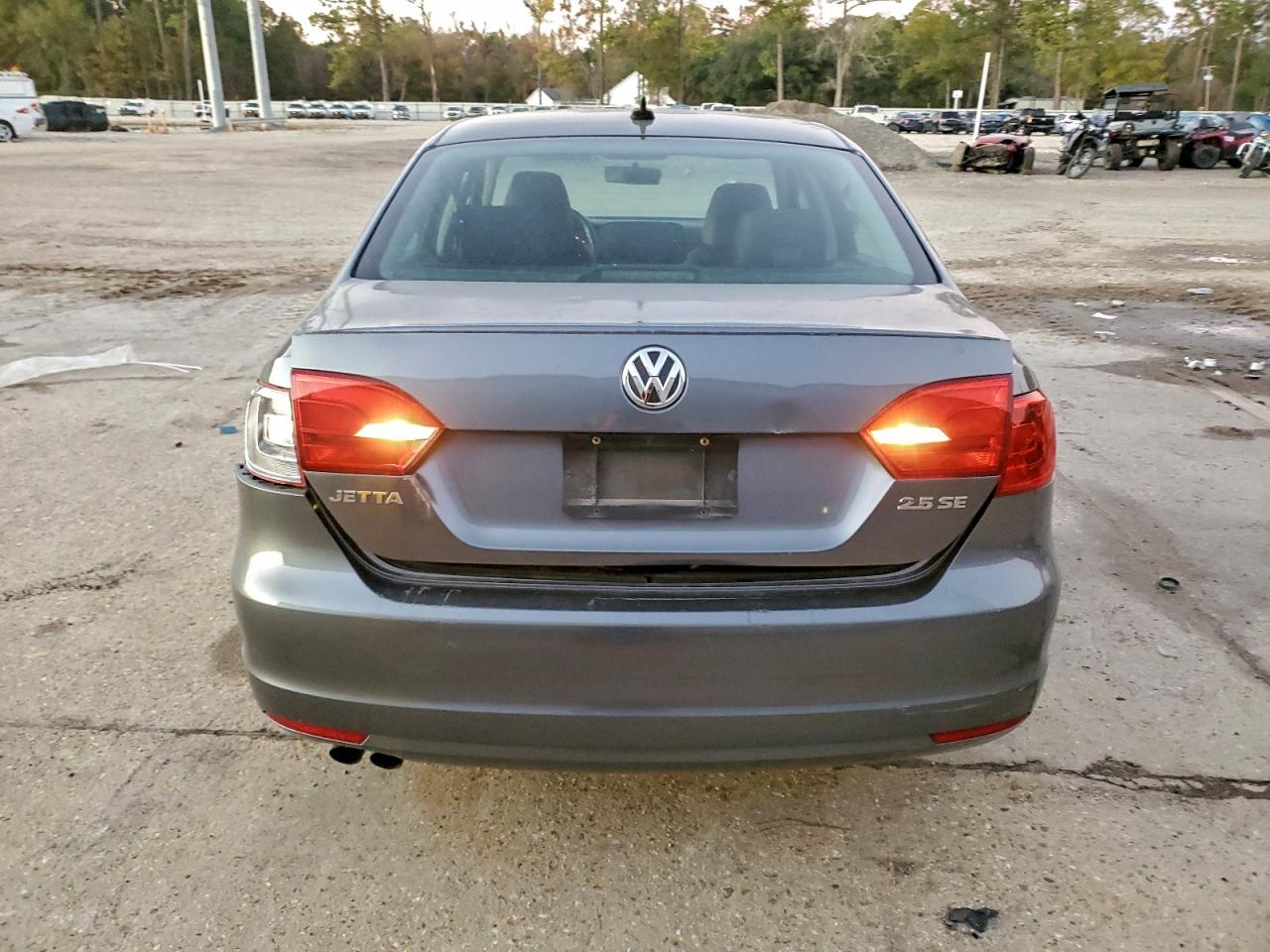 2012 VOLKSWAGEN JETTA SE photo 6