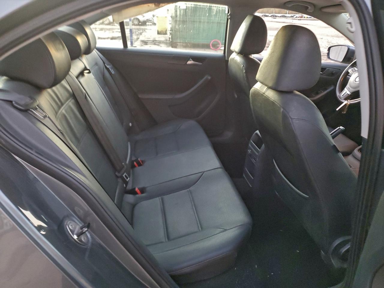2012 VOLKSWAGEN JETTA SE photo 10