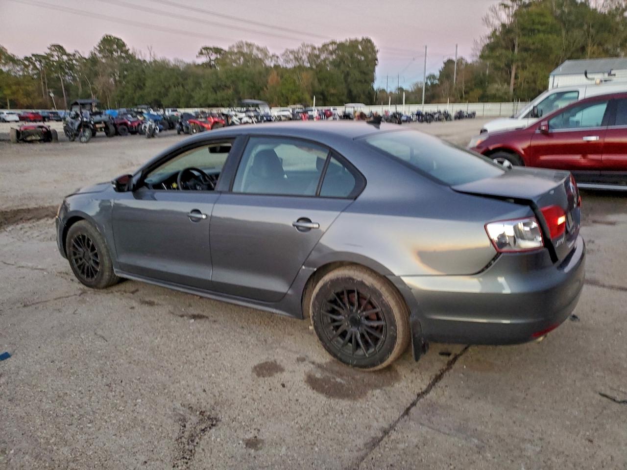 2012 VOLKSWAGEN JETTA SE photo 2