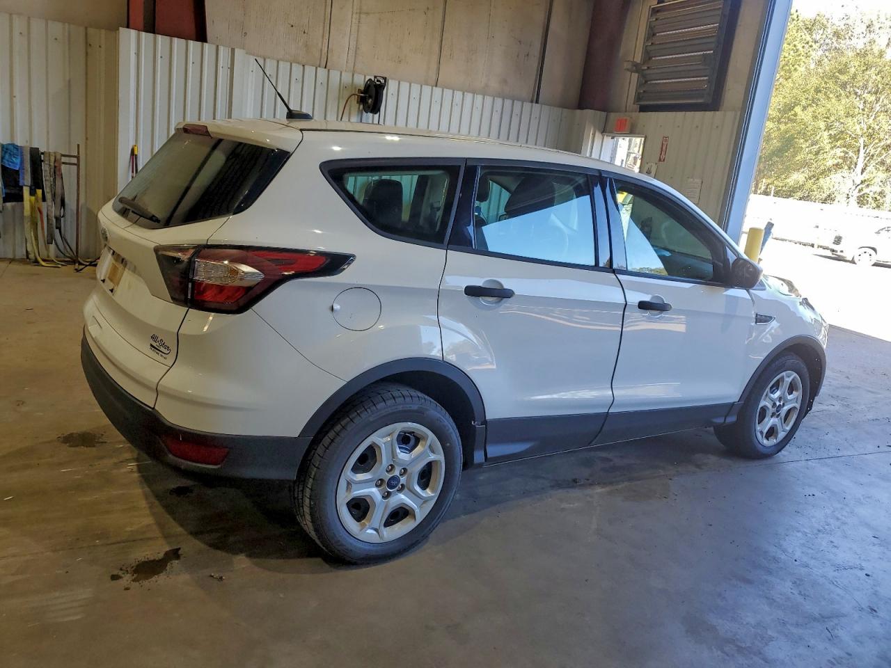 2017 FORD ESCAPE S photo 3
