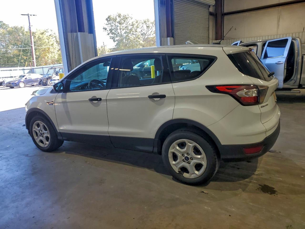 2017 FORD ESCAPE S photo 2