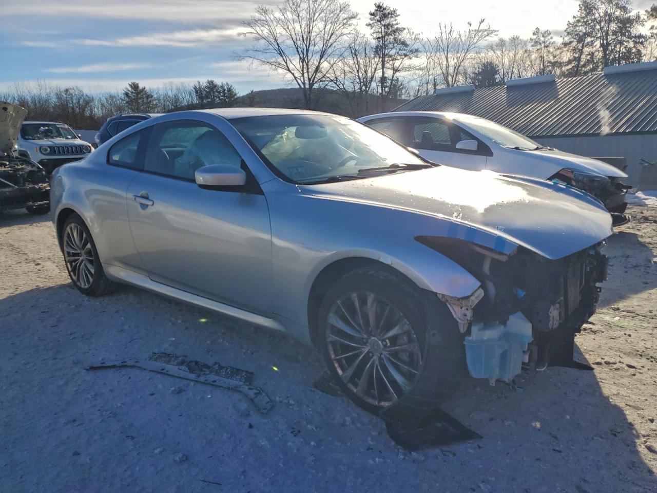 2012 INFINITI G37 photo 4