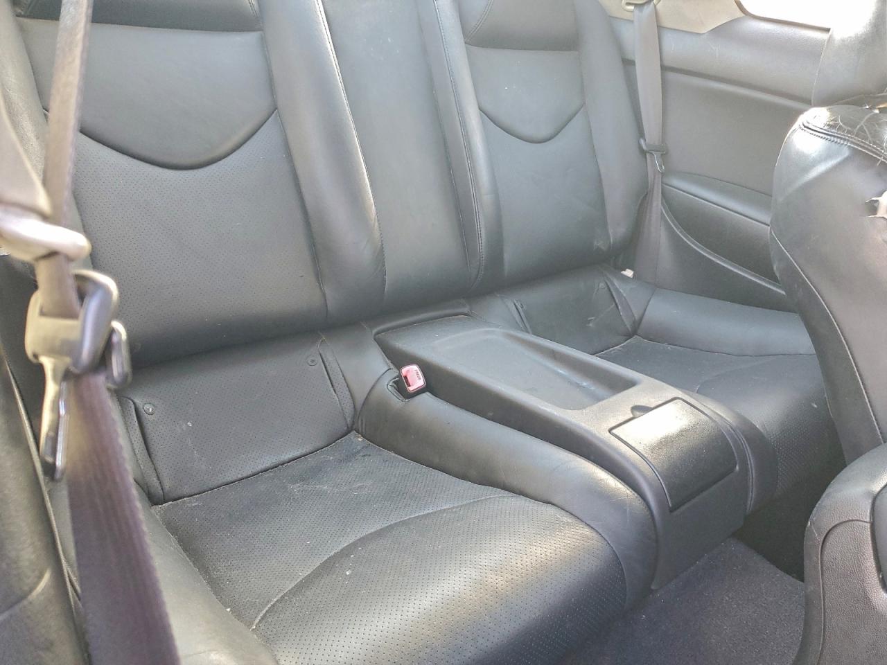 2012 INFINITI G37 photo 10