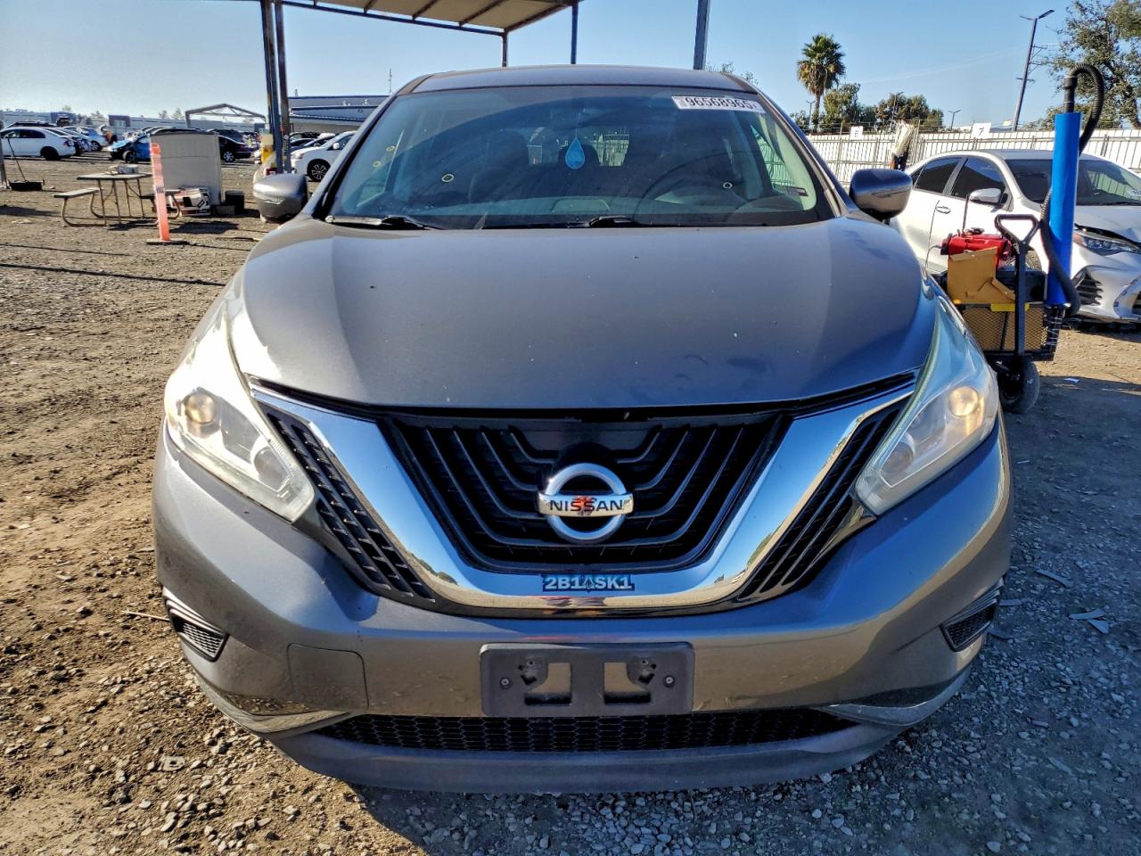 2017 NISSAN MURANO S photo 5