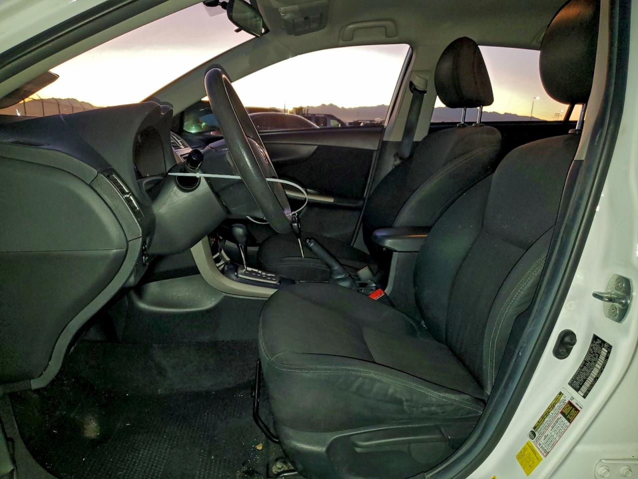 2013 TOYOTA COROLLA BASE photo 7
