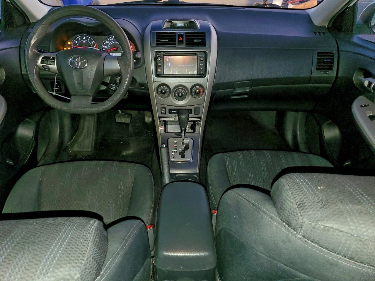 2013 TOYOTA COROLLA BASE photo 8